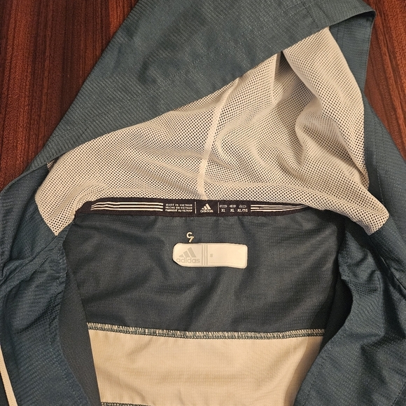 Adidas Climaproof Green and White Mesh Lined Windbreaker Jacket XL EUC - Picture 10 of 12